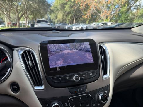 Used 2024 Chevrolet Malibu LT image 17