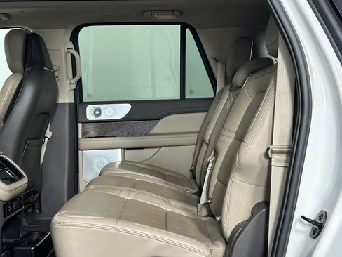 Used 2023 Lincoln Navigator L Reserve AWD/4WD image 18