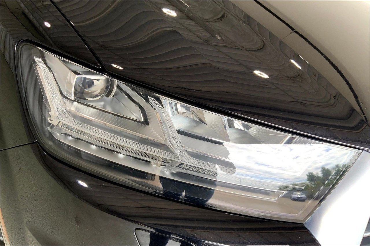 Used 2017 Audi Q7 3.0T Premium Plus AWD/4WD image 28