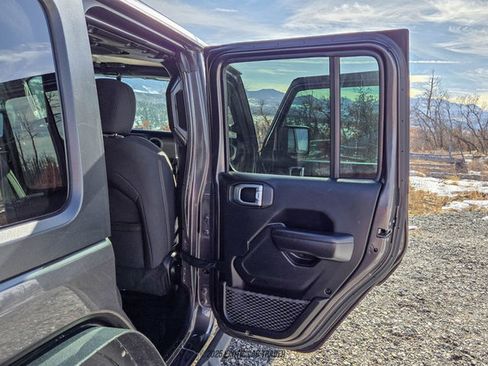 Used 2019 Jeep Wrangler Unlimited Sport S image 33