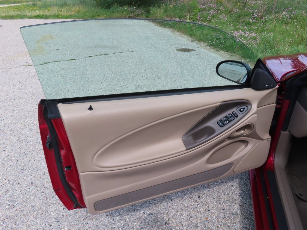 Used 2004 Ford Mustang GT RWD image 36
