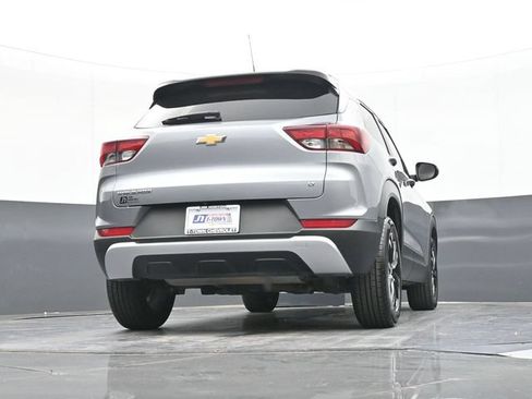 Used 2023 Chevrolet TrailBlazer LT FWD image 44