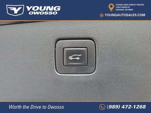 Used 2025 Buick Envista Sport Touring w/ Experience Buick Package FWD image 32