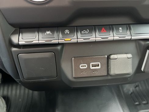 Used 2024 GMC Sierra 1500 Pro w/ Pro Value Package image 20