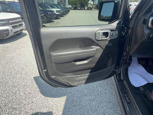 Used 2022 Jeep Wrangler Unlimited Sport AWD/4WD image 9