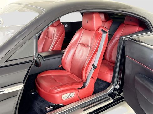 Used 2019 Rolls-Royce Wraith image 14