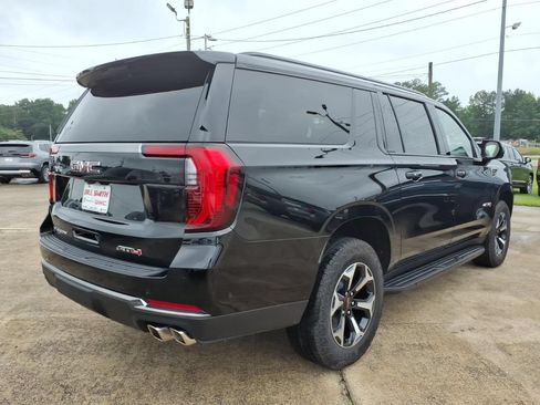 New 2026 GMC Yukon XL AT4 AWD/4WD image 7