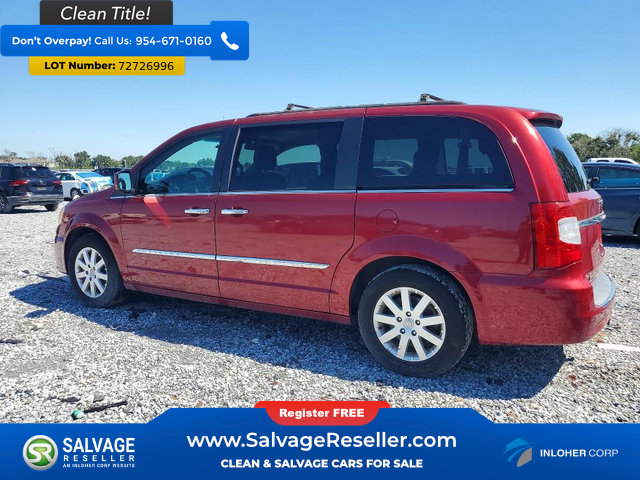 Used 2014 Chrysler Town & Country Touring w/ Driver Convenience Group FWD image 3