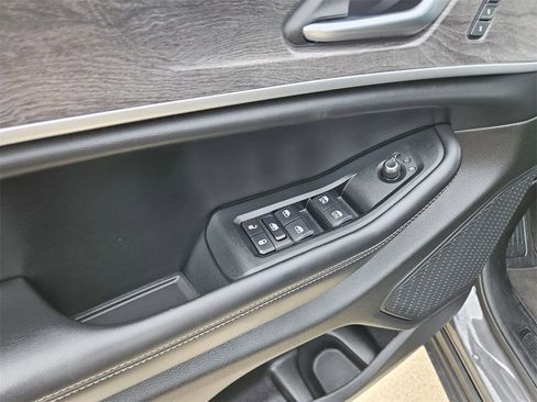 Used 2024 Jeep Grand Cherokee L Limited w/ Luxury Tech Group II image 14