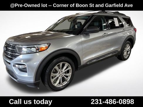 Used 2020 Ford Explorer XLT w/ Equipment Group 202A AWD/4WD image 1