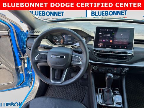 Used 2023 Jeep Compass Trailhawk AWD/4WD image 12
