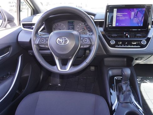 Certified 2025 Toyota Corolla SE FWD image 10
