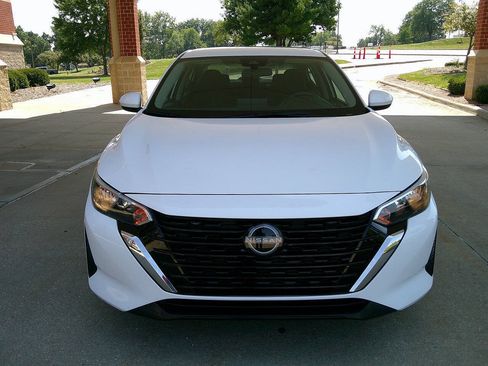 Used 2024 Nissan Sentra SV w/ All-Weather Package FWD image 3