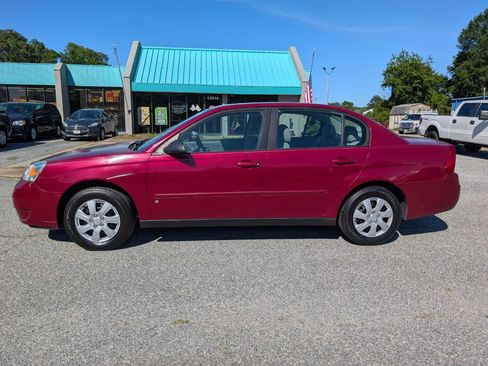 Used 2007 Chevrolet Malibu LS FWD image 2