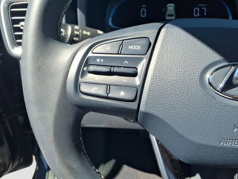 Used 2023 Hyundai Venue Limited w/ Cargo Package FWD image 17