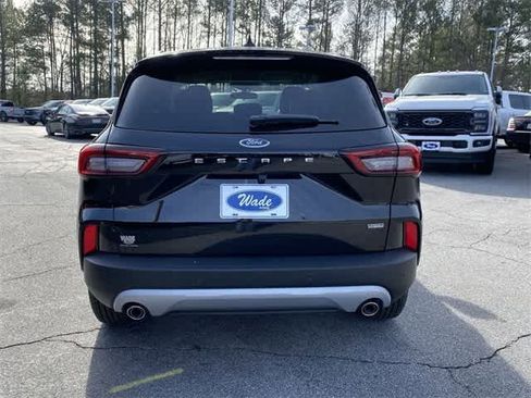New 2024 Ford Escape SE image 3
