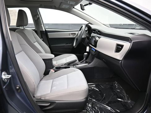 Used 2016 Toyota Corolla LE FWD image 40