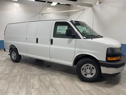 New 2026 Chevrolet Express 3500 Extended w/ Driver Convenience Package