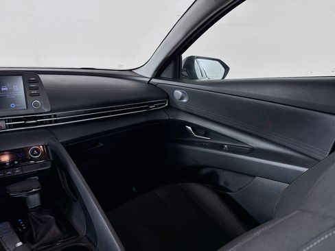 Used 2023 Hyundai Elantra SEL image 27