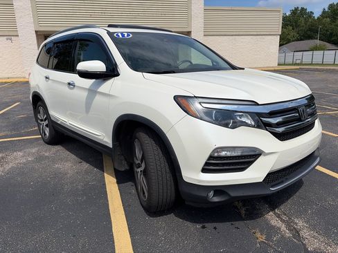Used 2017 Honda Pilot Elite image 14