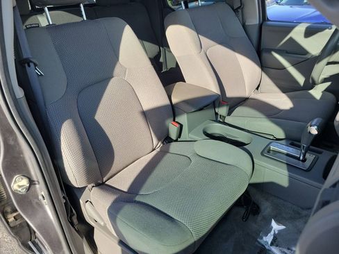 Used 2017 Nissan Frontier SV w/ SV Value Truck Package image 18