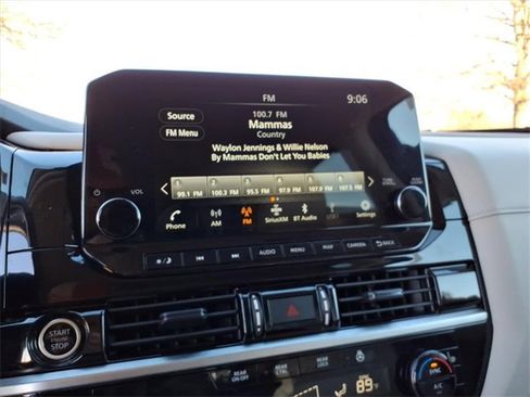 Certified 2024 Nissan Pathfinder SL image 12