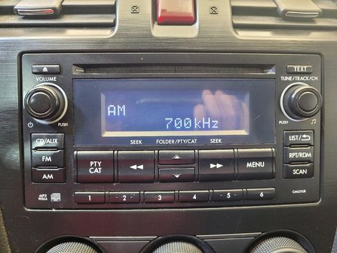 Used 2013 Subaru Impreza 2.0i Premium image 25