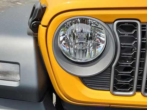 New 2026 Jeep Wrangler Sport AWD/4WD image 9