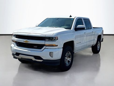 Used 2018 Chevrolet Silverado 1500 LT w/ All Star Edition AWD/4WD image 3
