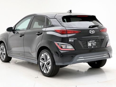 Used 2023 Hyundai Kona SE image 7