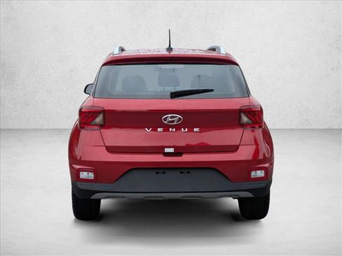 New 2025 Hyundai Venue SEL image 8