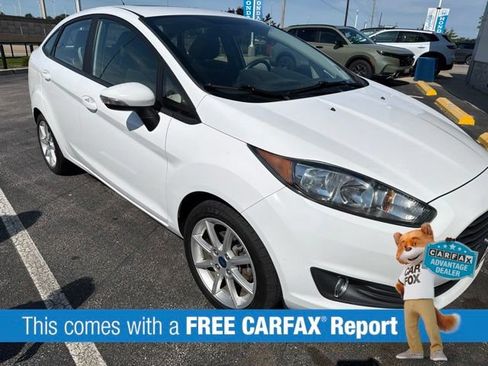 Used 2015 Ford Fiesta SE w/ Equipment Group 201A FWD image 2