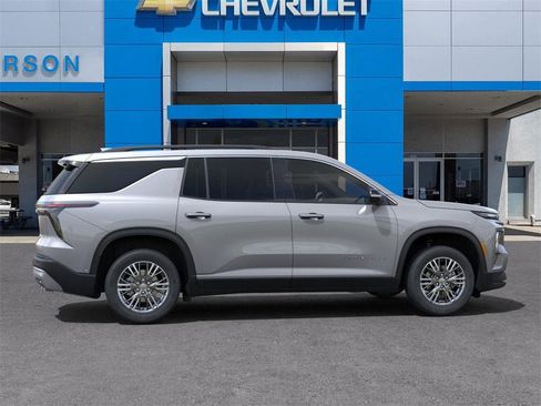 New 2025 Chevrolet Traverse LT w/ Enhanced Driving Package image 5