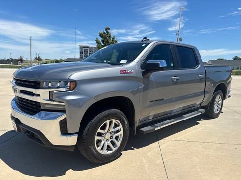Used 2021 Chevrolet Silverado 1500 LT AWD/4WD image 31