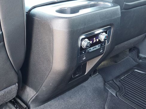 Used 2022 GMC Yukon AT4 image 35