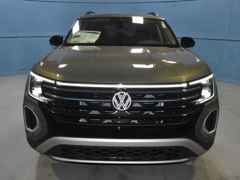 New 2026 Volkswagen Atlas Peak Edition AWD/4WD image 18