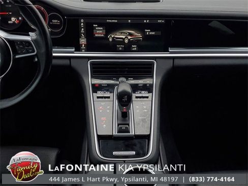 Used 2018 Porsche Panamera 4 image 35