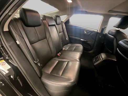 Used 2017 Toyota Avalon Limited FWD image 19