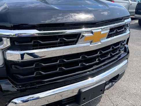 Used 2024 Chevrolet Silverado 1500 LT AWD/4WD image 32