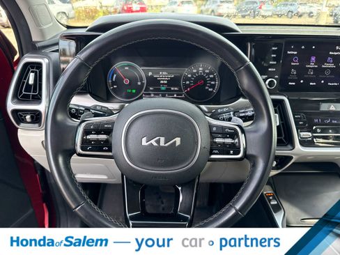 Used 2023 Kia Sorento EX image 15
