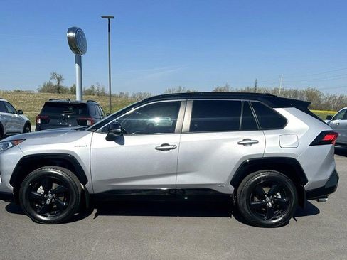 Used 2021 Toyota RAV4 XSE image 5