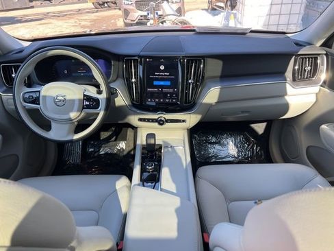Certified 2025 Volvo XC60 T8 Core image 36