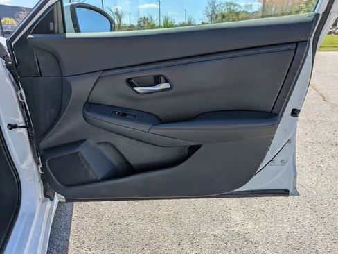 Used 2023 Nissan Sentra SV image 31