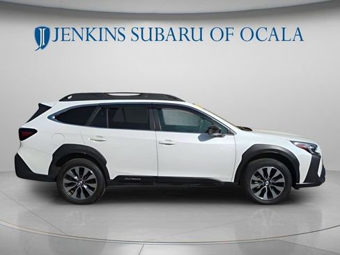 Used 2023 Subaru Outback Limited image 2