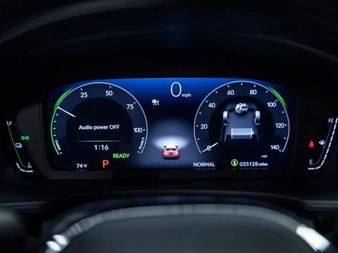 Used 2025 Honda Civic Sport Touring image 2