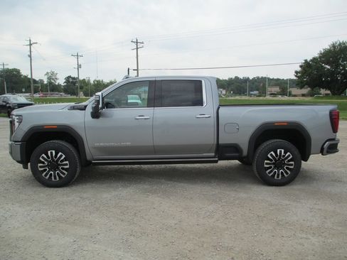 New 2026 GMC Sierra 2500 Denali Ultimate AWD/4WD image 10