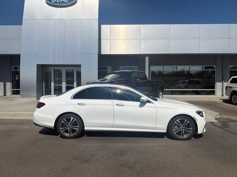 Used 2023 Mercedes-Benz E 350 4MATIC Sedan image 4