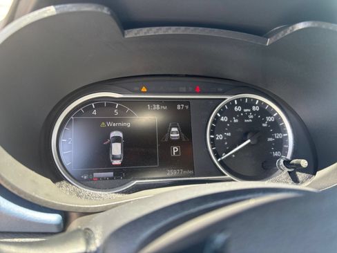 Used 2025 Nissan Versa SV FWD image 39