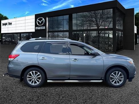 Used 2015 Nissan Pathfinder SV w/ Cargo Package FWD image 3