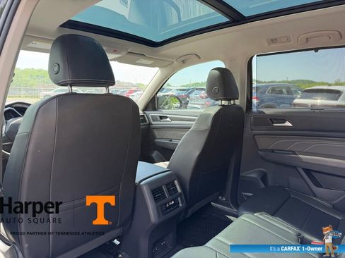 Used 2023 Volkswagen Atlas SE w/ Panoramic Sunroof Package image 11